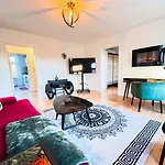N&n Altbau-apartments Naehe Schloss & Zentrum Διαμέρισμα