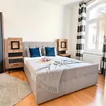 N&n Altbau-apartments Naehe Schloss & Zentrum * Σβερίν