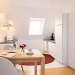 N&n Altbau-apartments Naehe Schloss & Zentrum Διαμέρισμα *