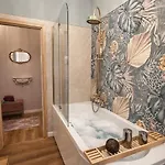 Διαμέρισμα N&n Altbau-apartments Naehe Schloss & Zentrum