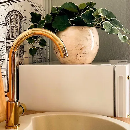 N&n Altbau-apartments Naehe Schloss & Zentrum * שוורין