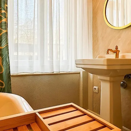 N&n Altbau-apartments Naehe Schloss & Zentrum * Schwerin (Mecklenburg-Vorpommern)