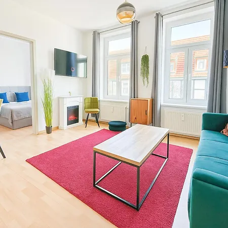 N&n - Stadt & Schlossblick Mit Eigenem Garten Appartement *