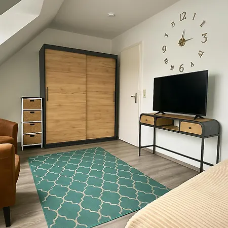 Appartement N&n - Stadt & Schlossblick Mit Eigenem Garten *