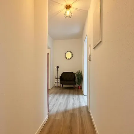 Апартаменти N&n - Stadt & Schlossblick Mit Eigenem Garten Шверін