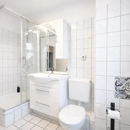 N&n Altbau-apartments Naehe Schloss & Zentrum * שוורין