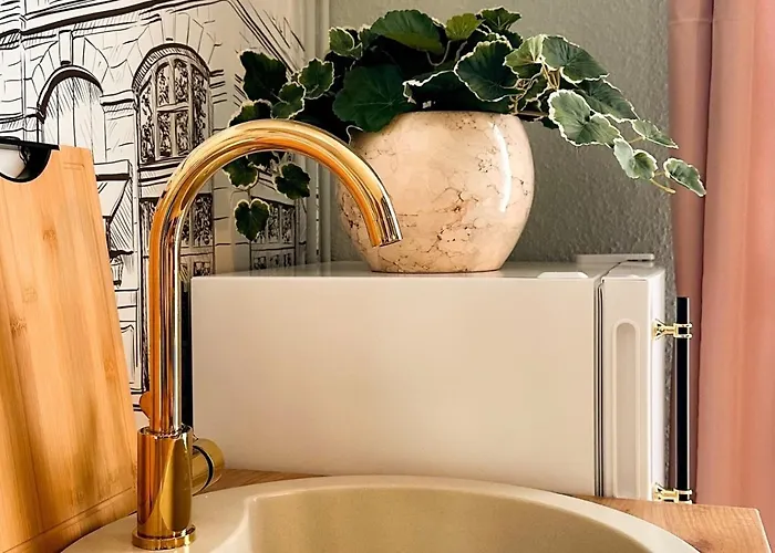 N&n Altbau-apartments Naehe Schloss & Zentrum * Schwerin (Mecklenburg-Vorpommern)