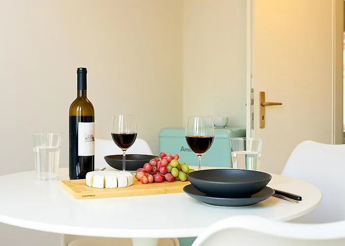 N&n Altbau-apartments Naehe Schloss & Zentrum * Schwerin (Mecklenburg-Vorpommern)