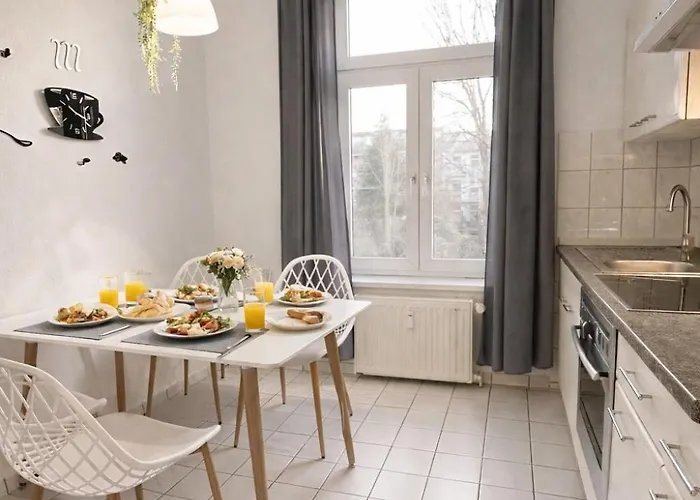 N&n Altbau-apartments Naehe Schloss & Zentrum * Schwerin (Mecklenburg-Vorpommern)