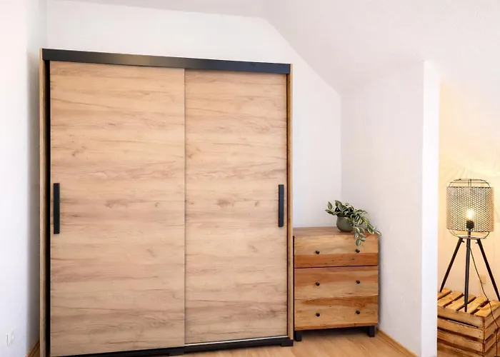 Apartment N&n Altbau-apartments Naehe Schloss & Zentrum